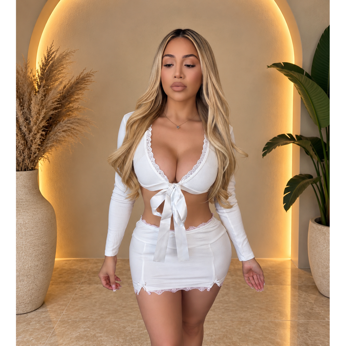 Veronica Long Sleeve Top W Skirt Lace Pink Trim (White)