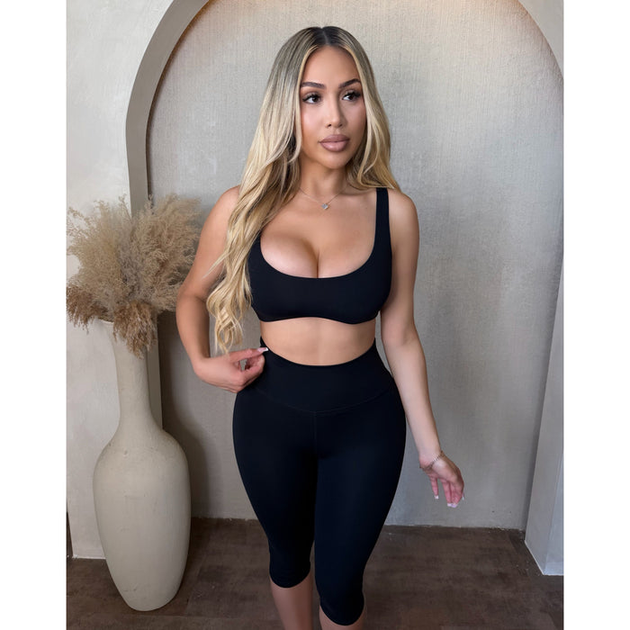 Amber Breeze Capri Leggings (Black)