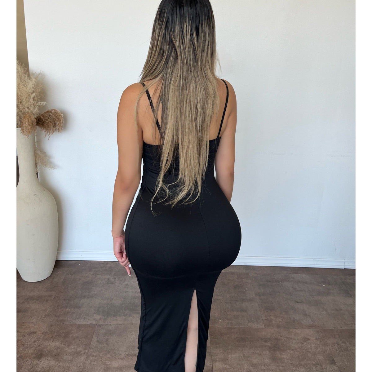 Leah Maxi Strapped Dress (Black)