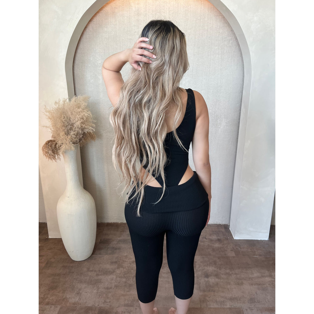 Shayla Lace Up Bodysuit W Capri Pants (Black)