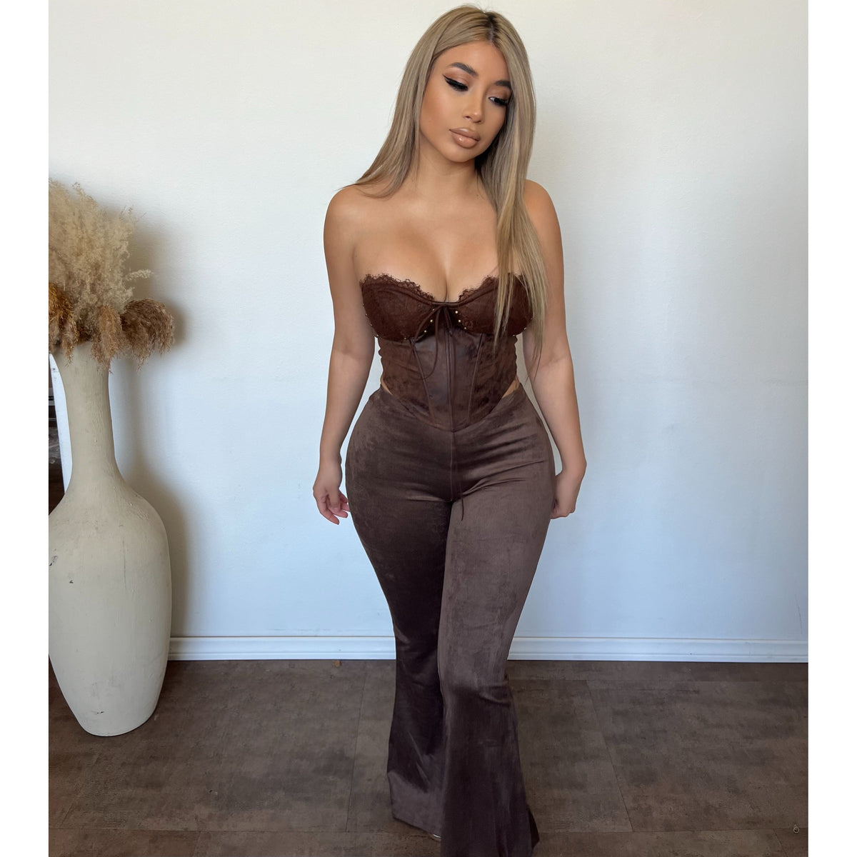 Karen Solid Suede Flared Long Pants (Chocolate)