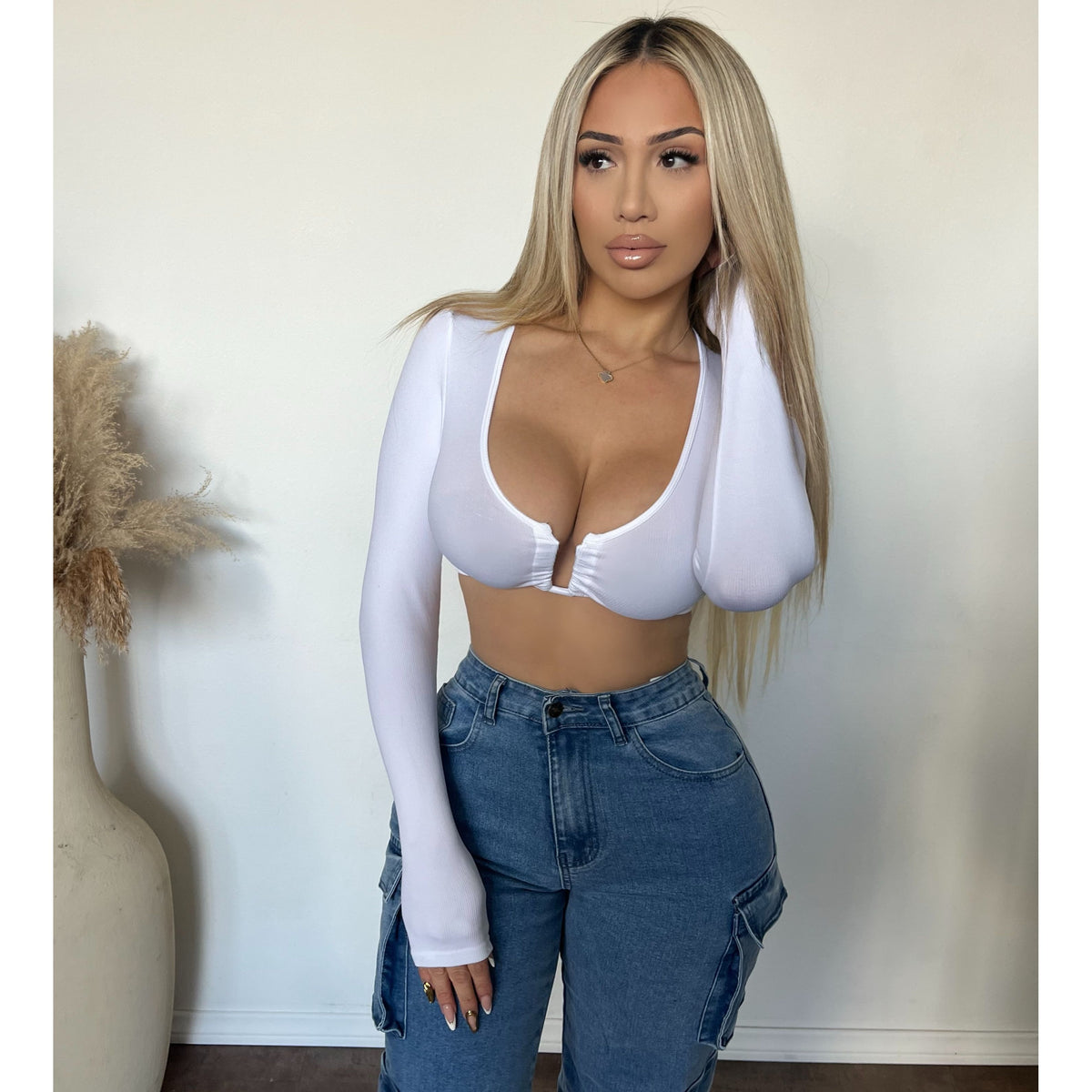 Linda Longe Sleeve Front U Top (White)