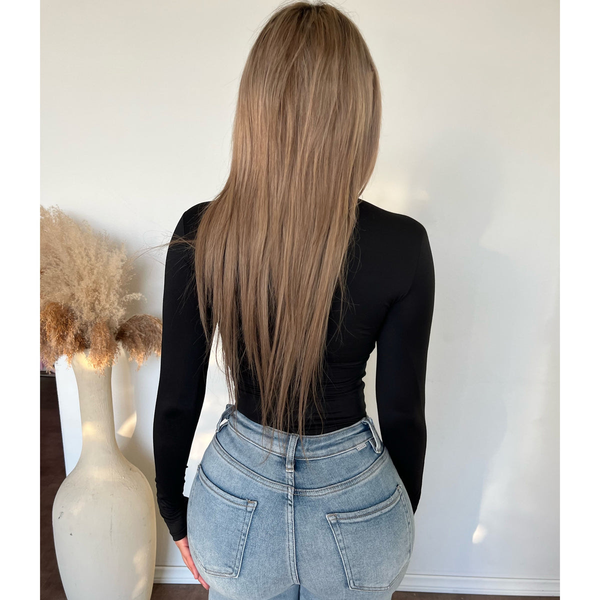 Alicia Long Sleeve Round Neck Basic Top (Black)