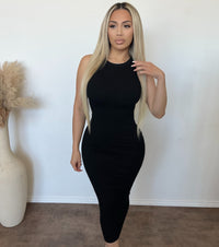 Melisa Snatched Round Neck Mid Dress (Black)