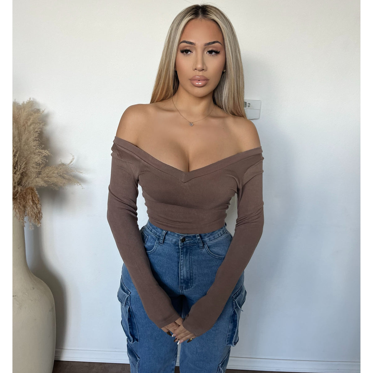 Makayla Deep V Neck Long Sleeve Top (Brownie)