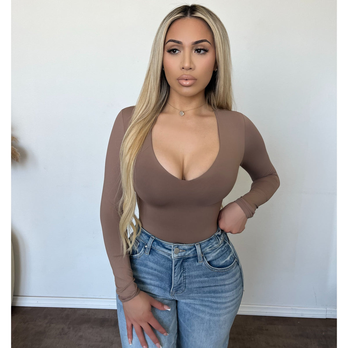 Gigi V Neck Long Sleeve Bodysuit (Mocha)