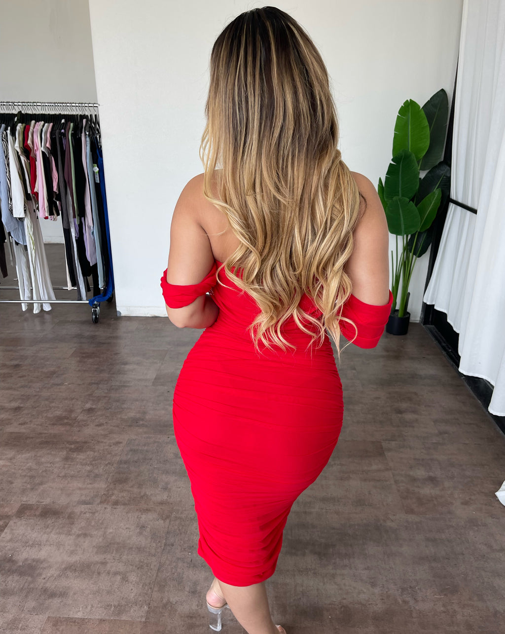 Ella Off Shoulder Dress(Red)