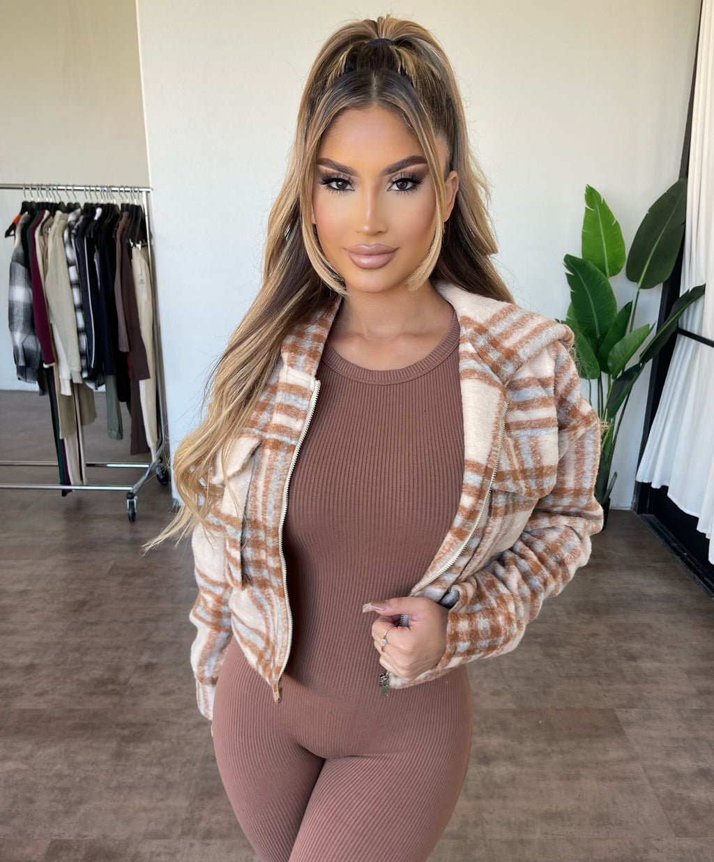 Brittney Cropped Jacket(Taupe)